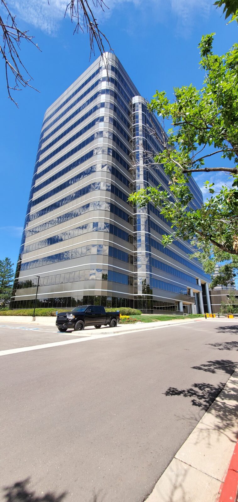 ONE CLEAR CHOICE GREENWOOD VILLAGE GARAGE DOOR DESIGN SPECIALIST CONSULTATION OFFICES OFFICE